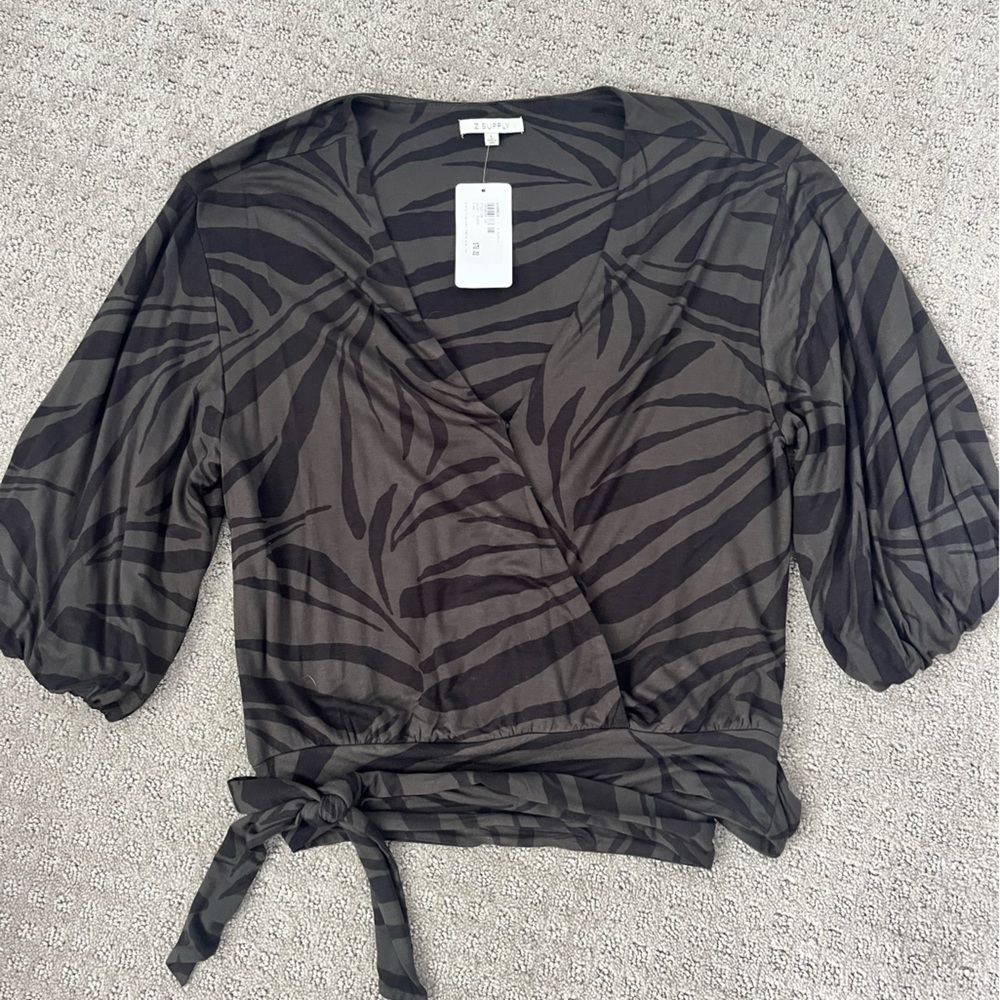 NWT Evereve Z Supply Tropical Zebra Wrap Top